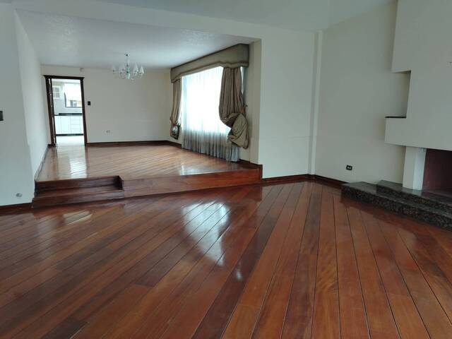 #CS0014 - Casa para Venta en Quito - P - 3