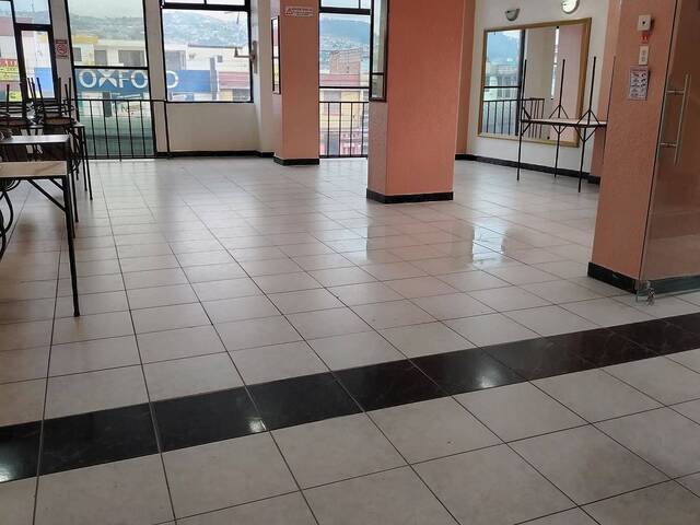 Piso Comercial para Alquiler en Quito - 3